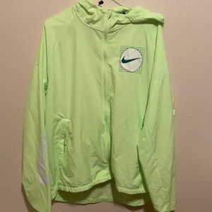 Nike Large Highlight green running coat